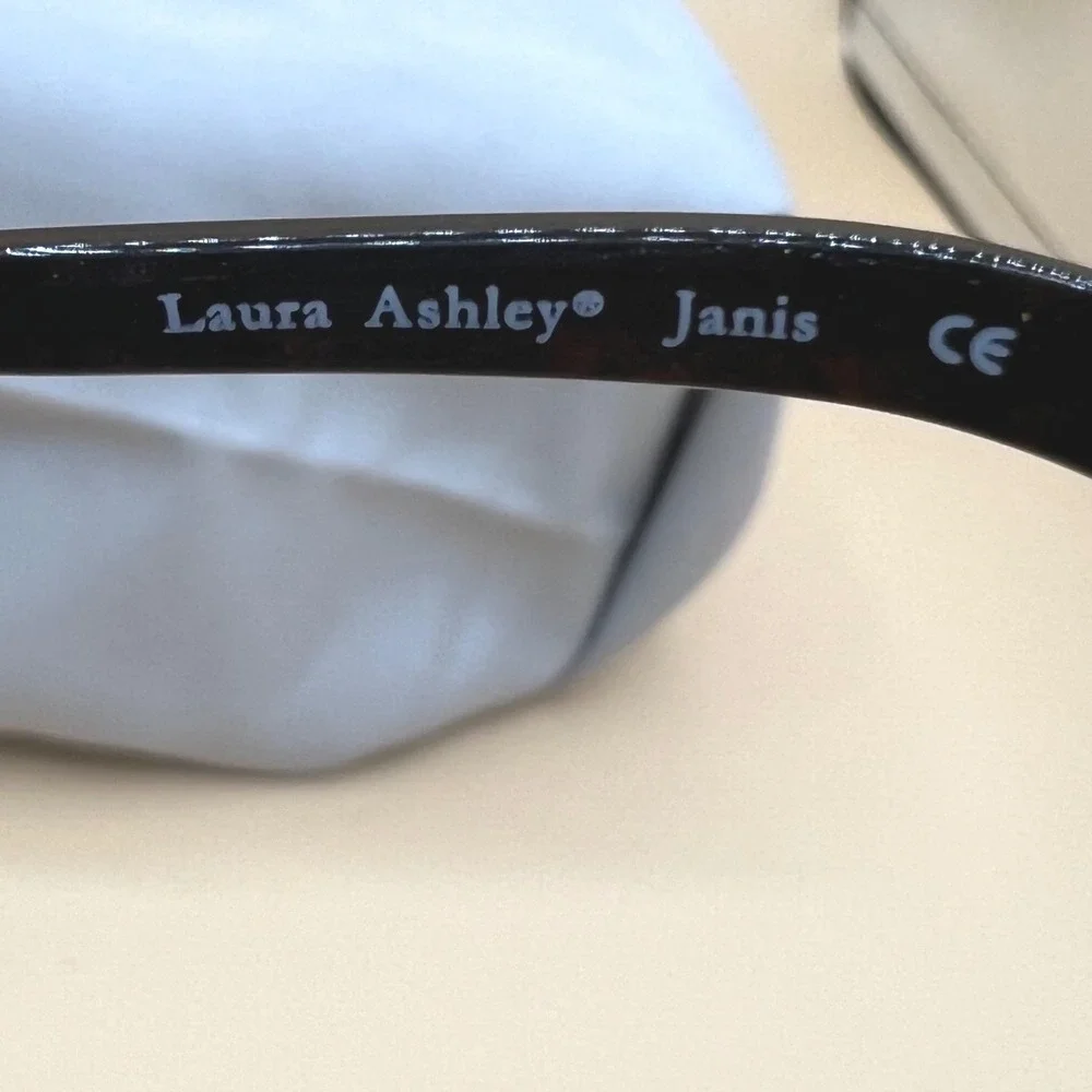 Laura Ashley Janis Eyeglasses Women 52-16-135 Cinnamon NWOT Cottagecore